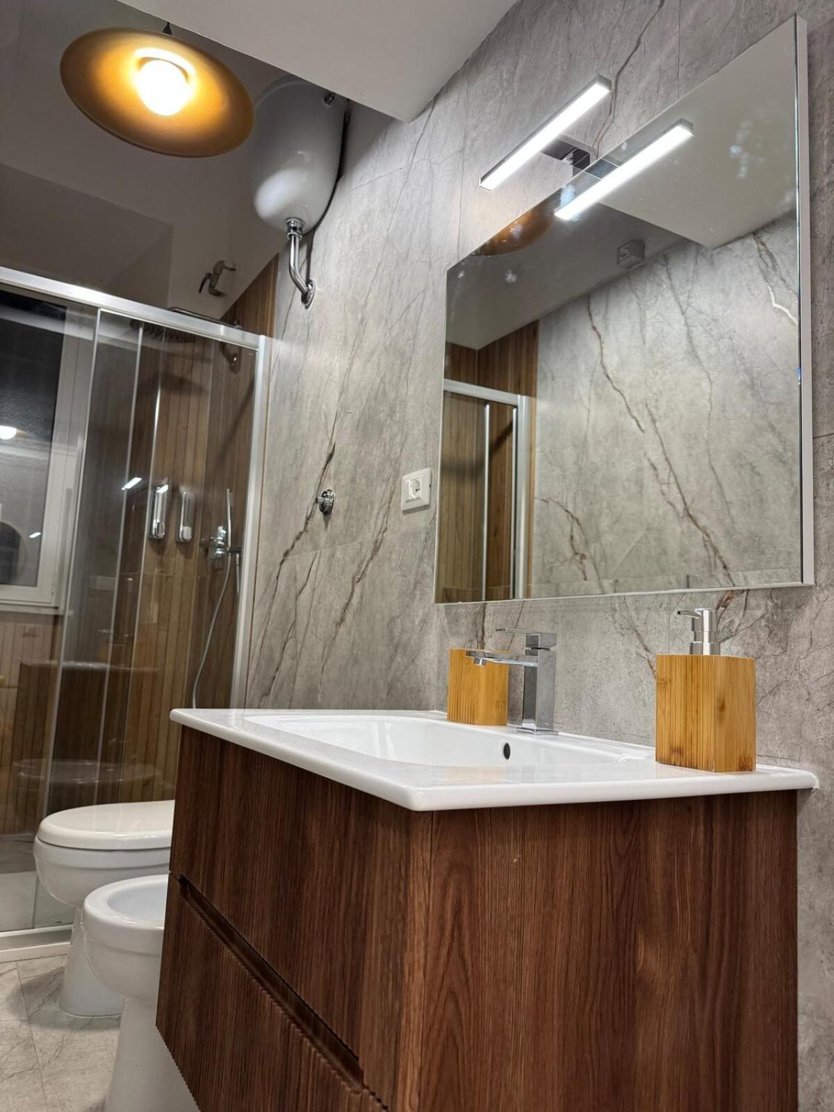 Tp Luxury Center Of -new!