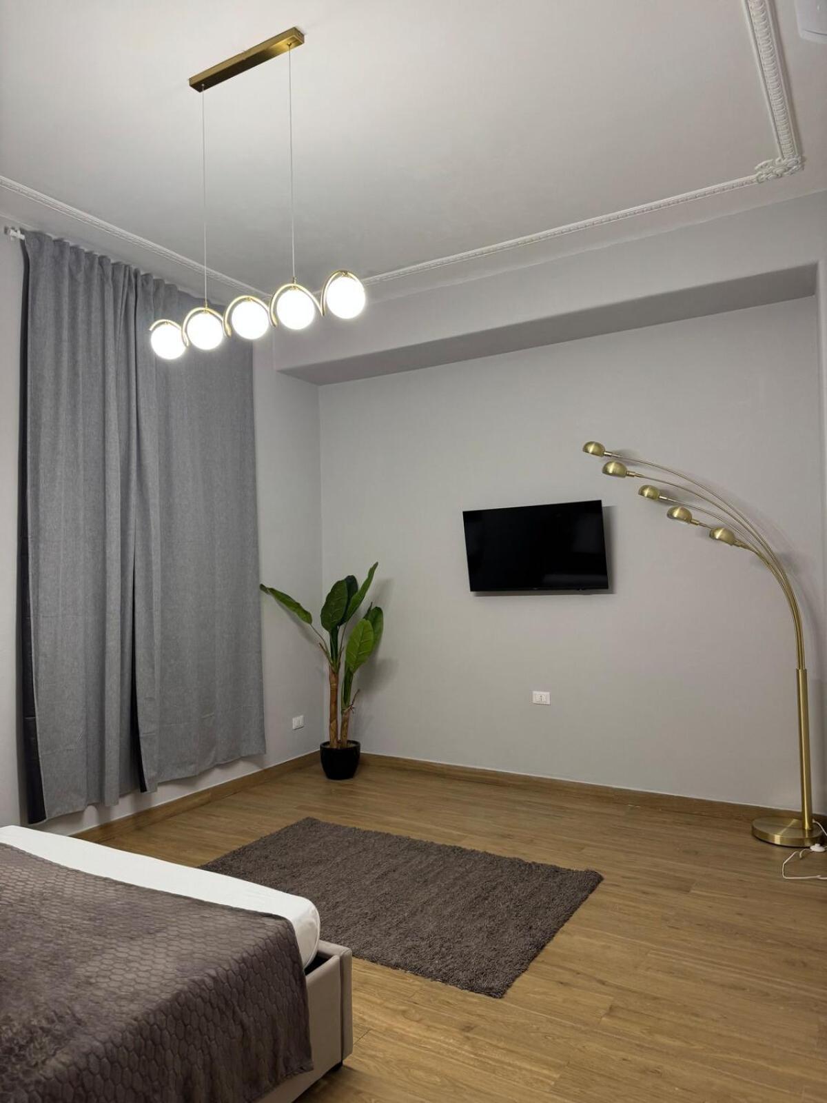 Tp Luxury Center Of -new!