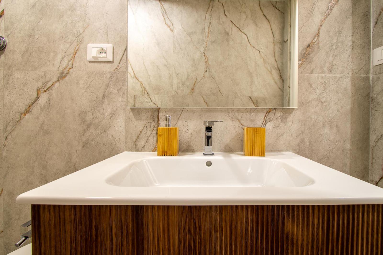 Tp Luxury Center Of -new! Roma