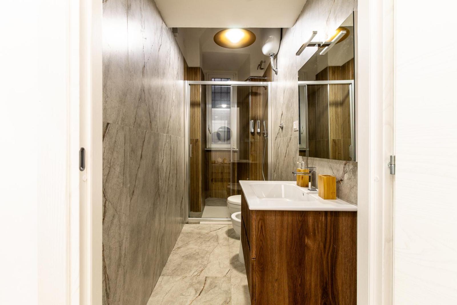 Tp Luxury Center Of -new!